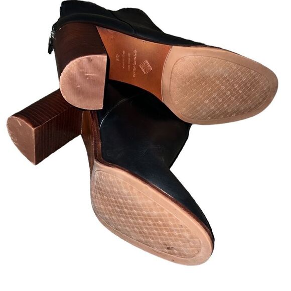 ✨ Antonio Melani
Cammden Casual Leather Block Heel Booties✨ - Picture 6 of 7